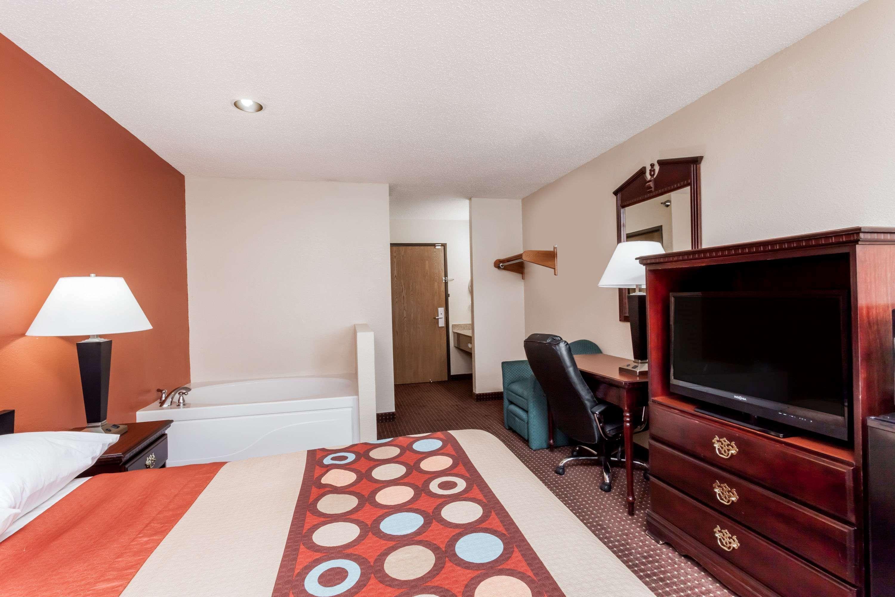 Super 8 By Wyndham Harrisburg Hotel Luaran gambar