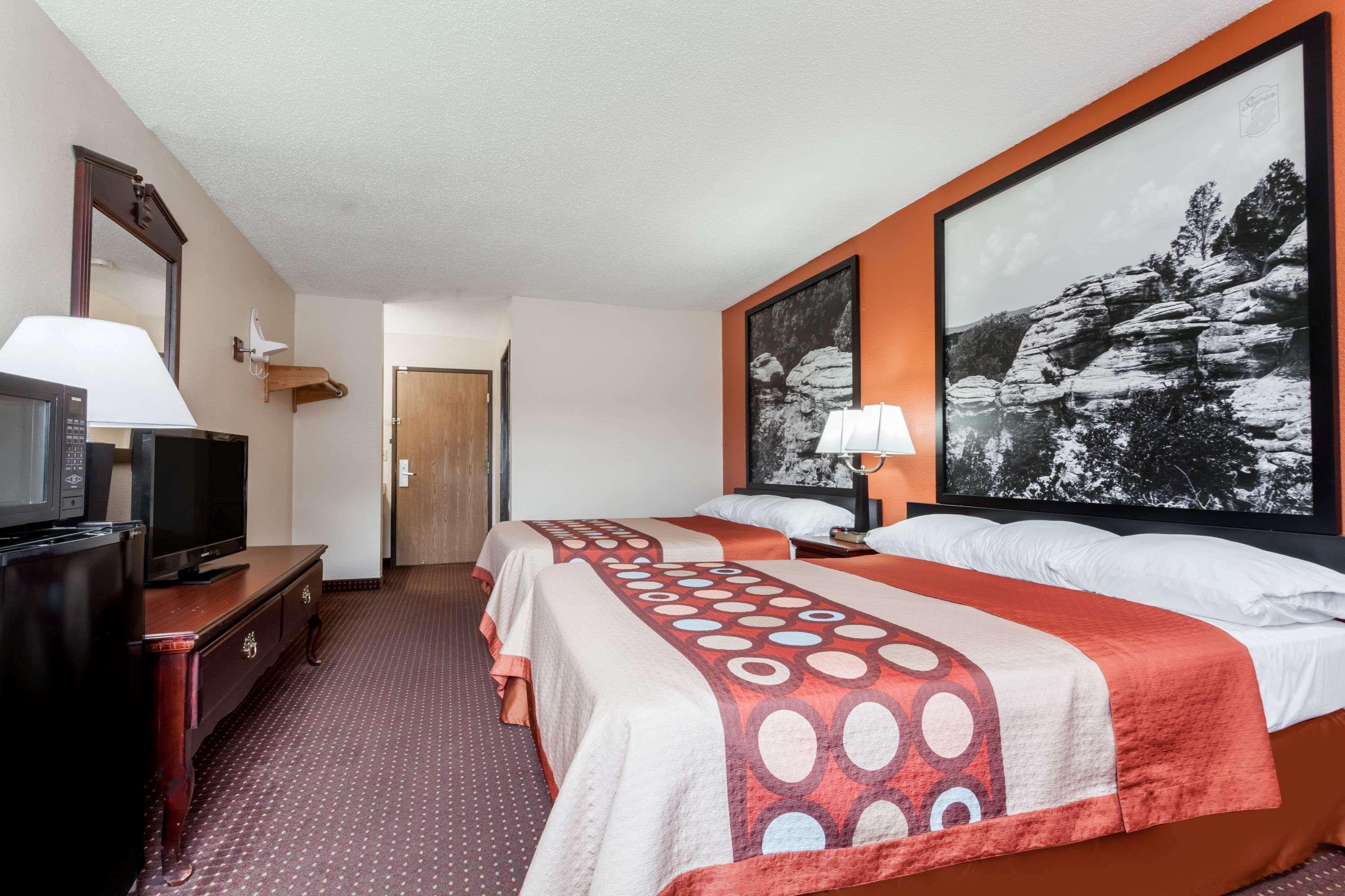 Super 8 By Wyndham Harrisburg Hotel Luaran gambar