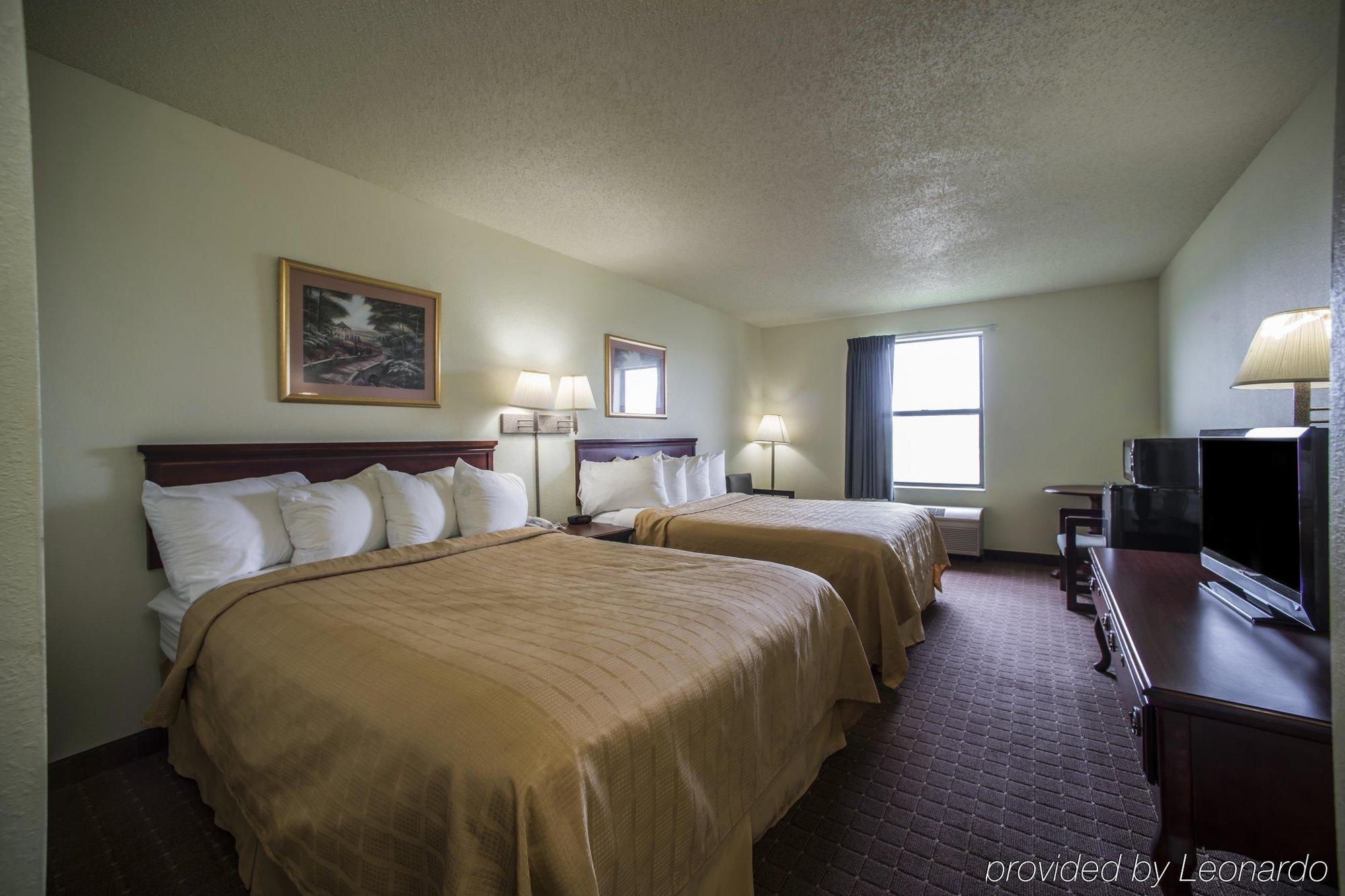 Super 8 By Wyndham Harrisburg Hotel Luaran gambar