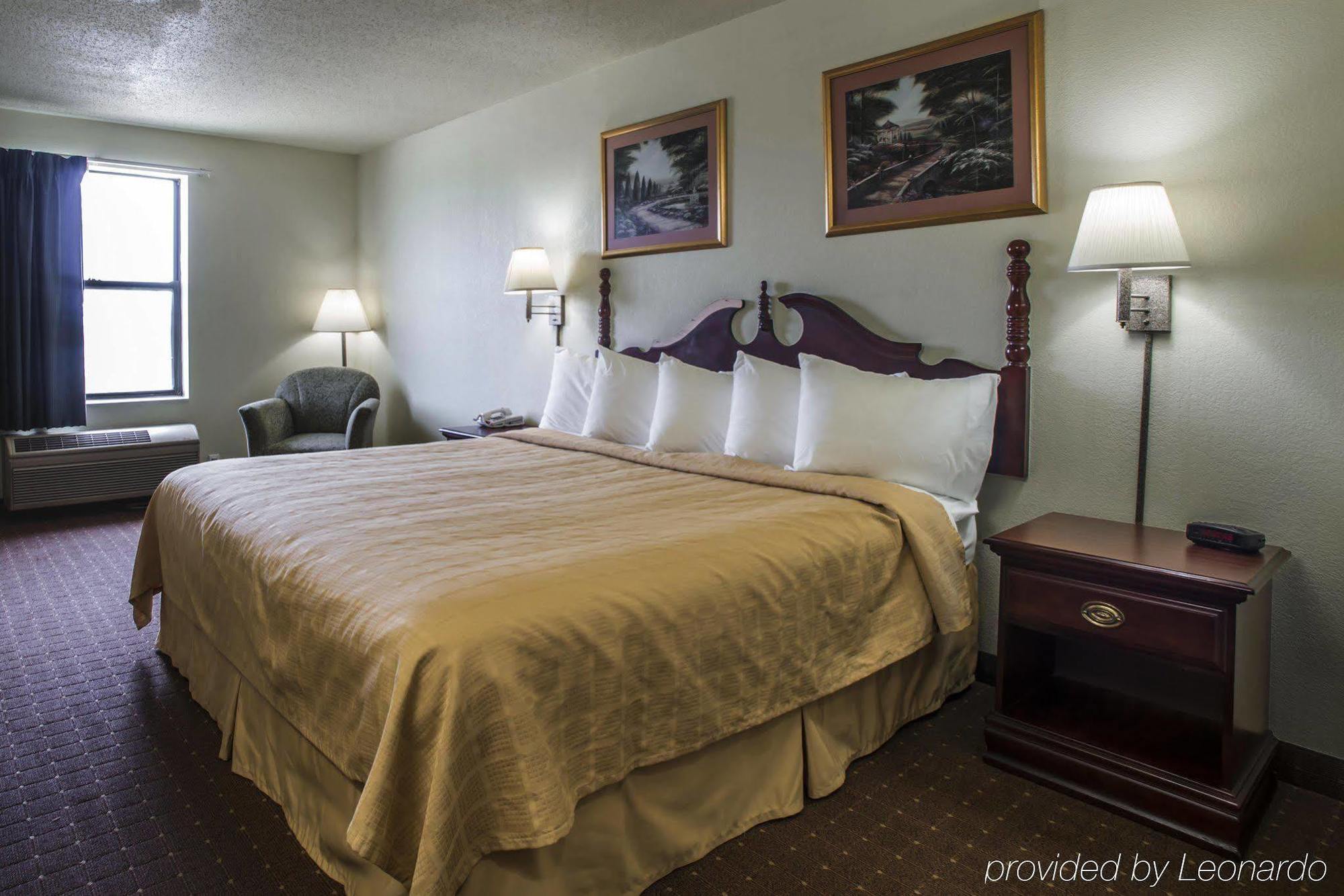Super 8 By Wyndham Harrisburg Hotel Luaran gambar