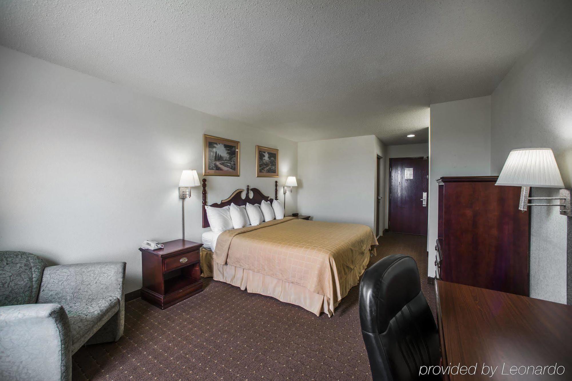 Super 8 By Wyndham Harrisburg Hotel Luaran gambar