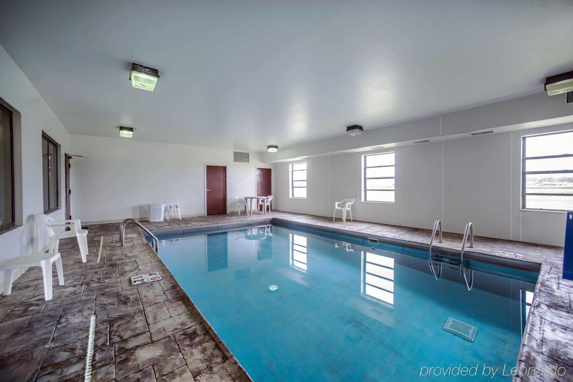 Super 8 By Wyndham Harrisburg Hotel Luaran gambar